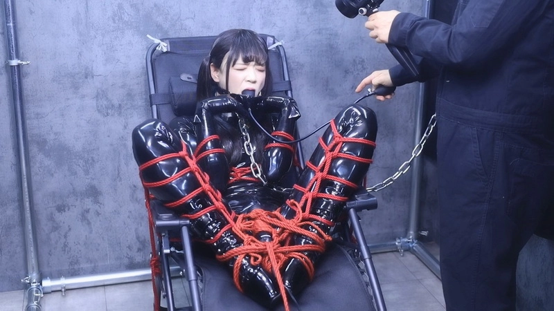 Lemon-027 - Rubber Bondage Vibrator