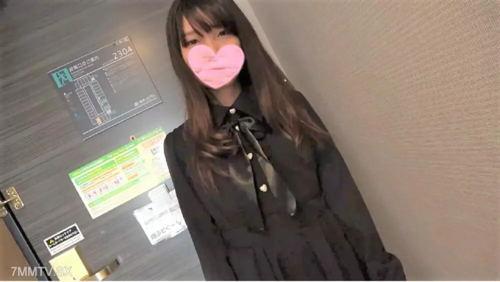 FC2-PPV-4550392 - She looks like a model—JD's Shaved-Head Angel★